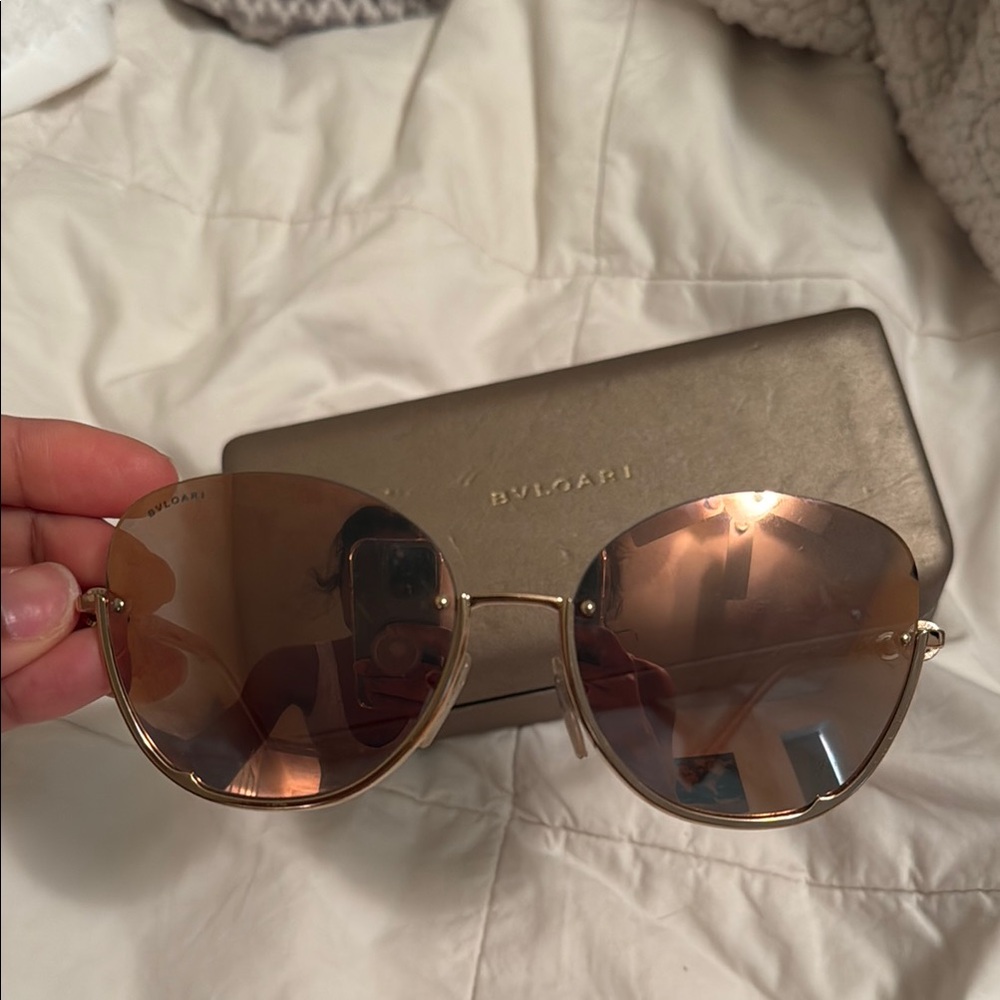 Bulgari Gold Aviator Sunglasses Sleek Design